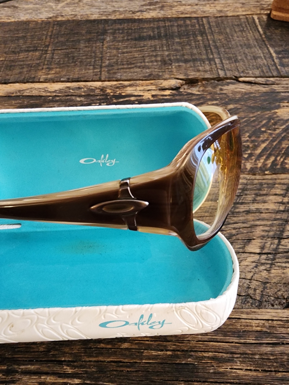 Oakley Script Brown Gradient Sunglasses with Case - Picture 2 of 9